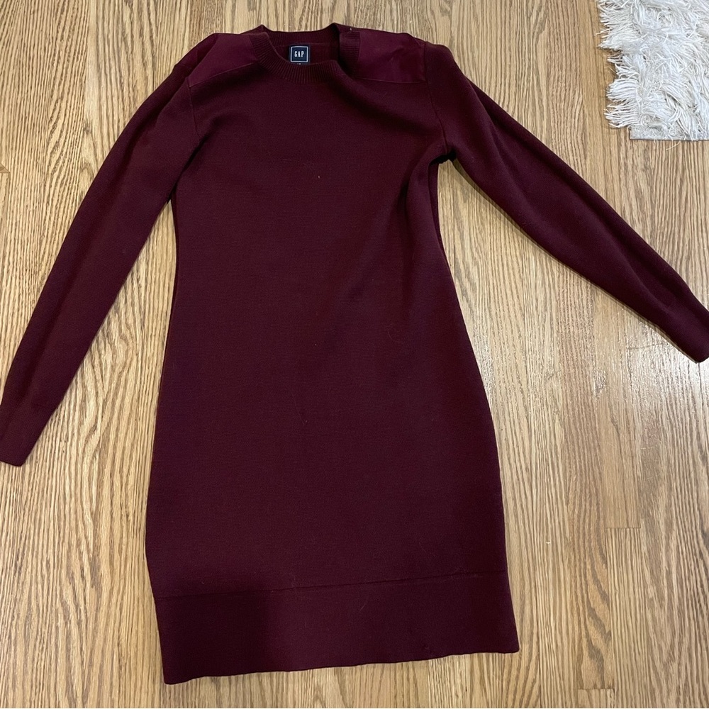 Gap merino wool sweater size small